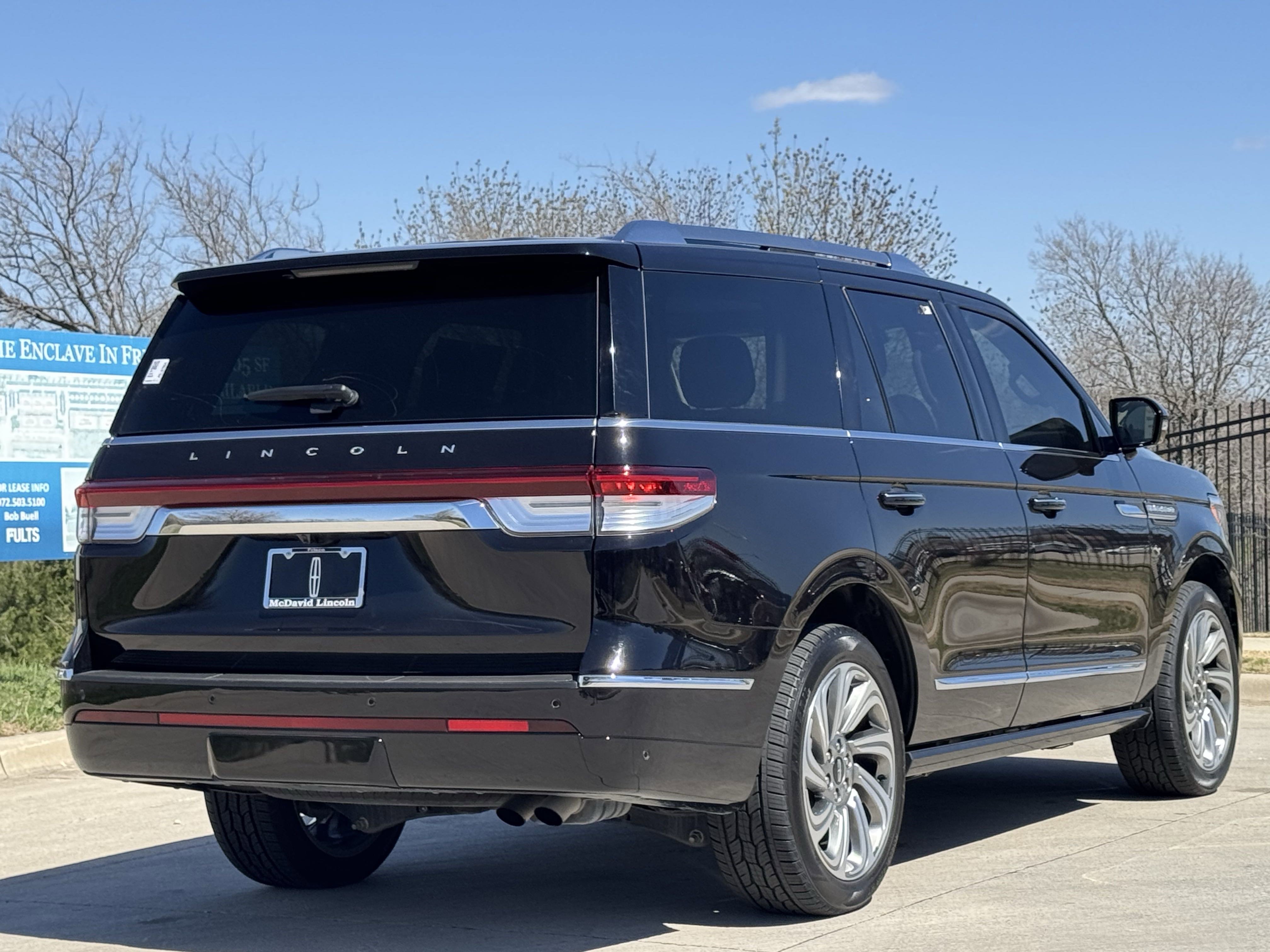 Certified 2023 Lincoln Navigator Reserve image 10