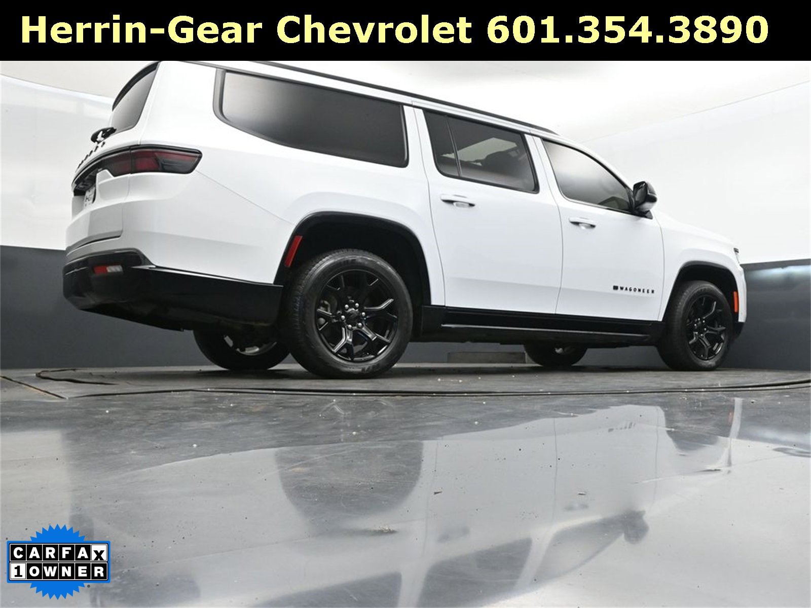 Used 2024 Jeep Wagoneer L Series II image 44