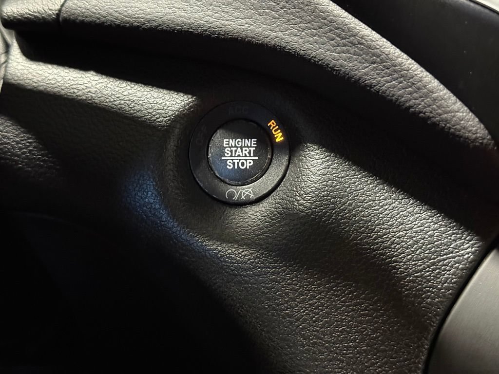Certified 2020 Jeep Cherokee Limited AWD/4WD image 22