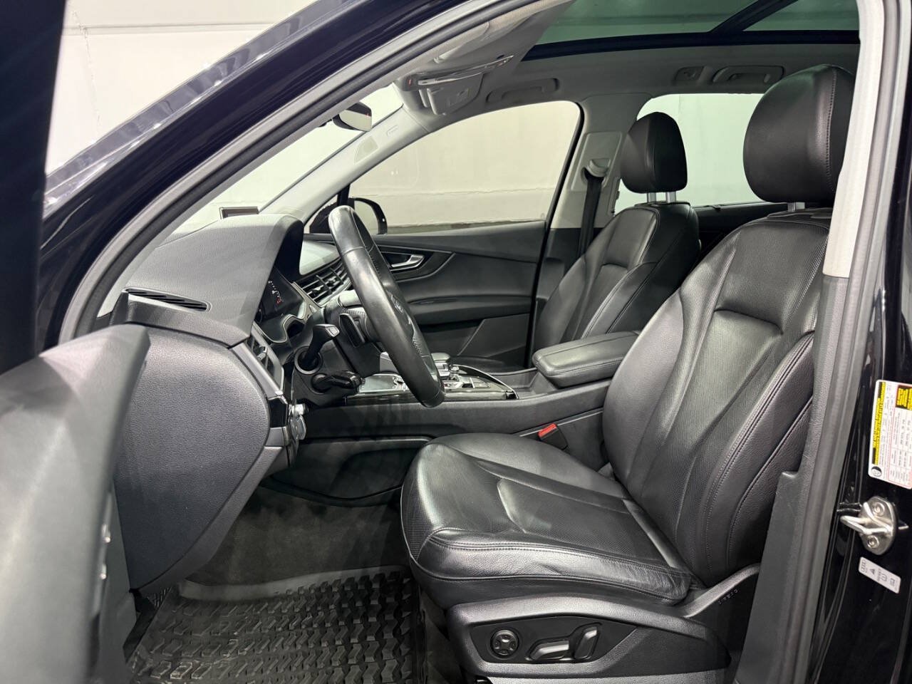 Used 2019 Audi Q7 3.0T Prestige AWD/4WD image 12