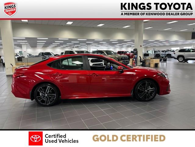 Used 2025 Toyota Camry XSE FWD image 9