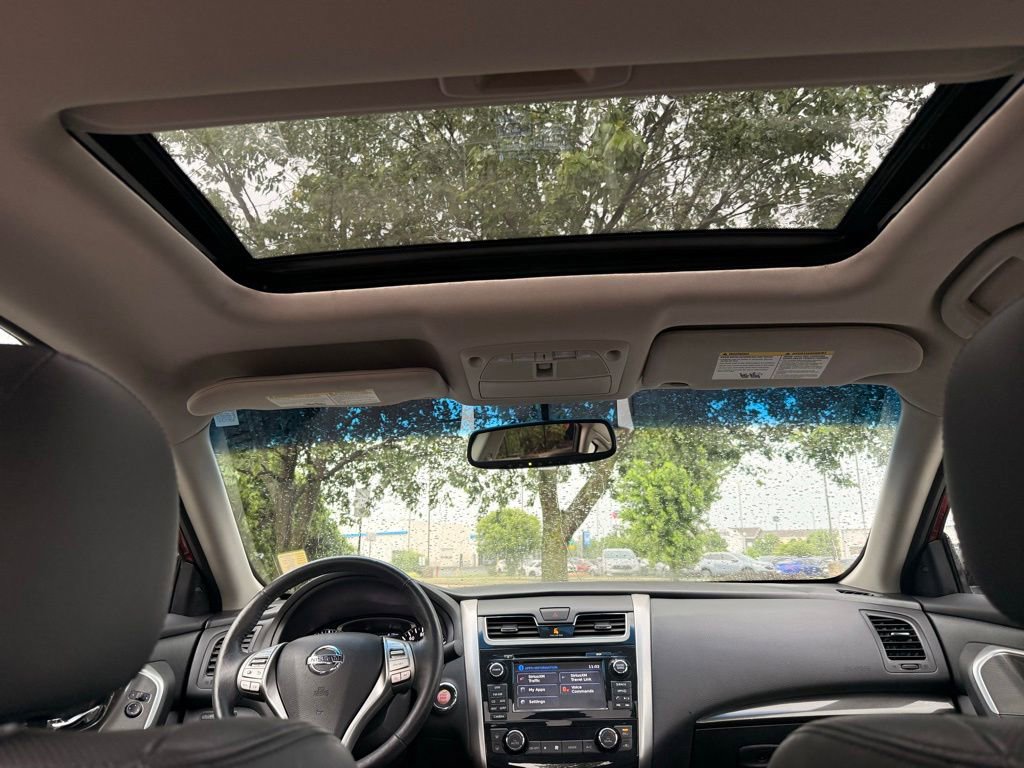 Used 2015 Nissan Altima 2.5 SL w/ Technology Package FWD image 29