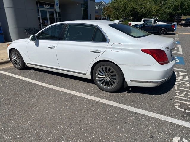 Used 2018 Genesis G90 5.0 Ultimate RWD image 3