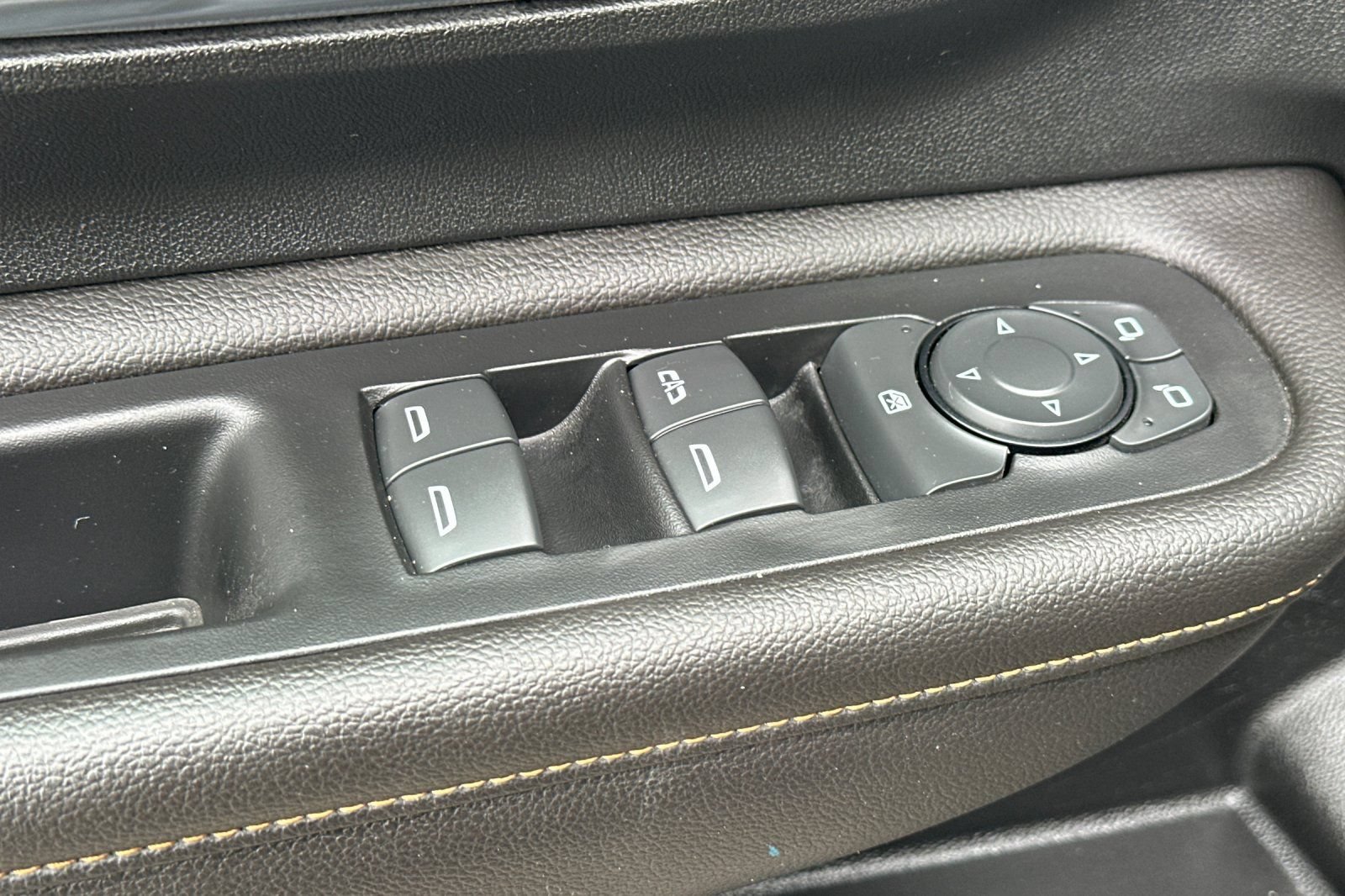 Certified 2022 GMC Terrain AT4 w/ Infotainment Package II AWD/4WD image 12