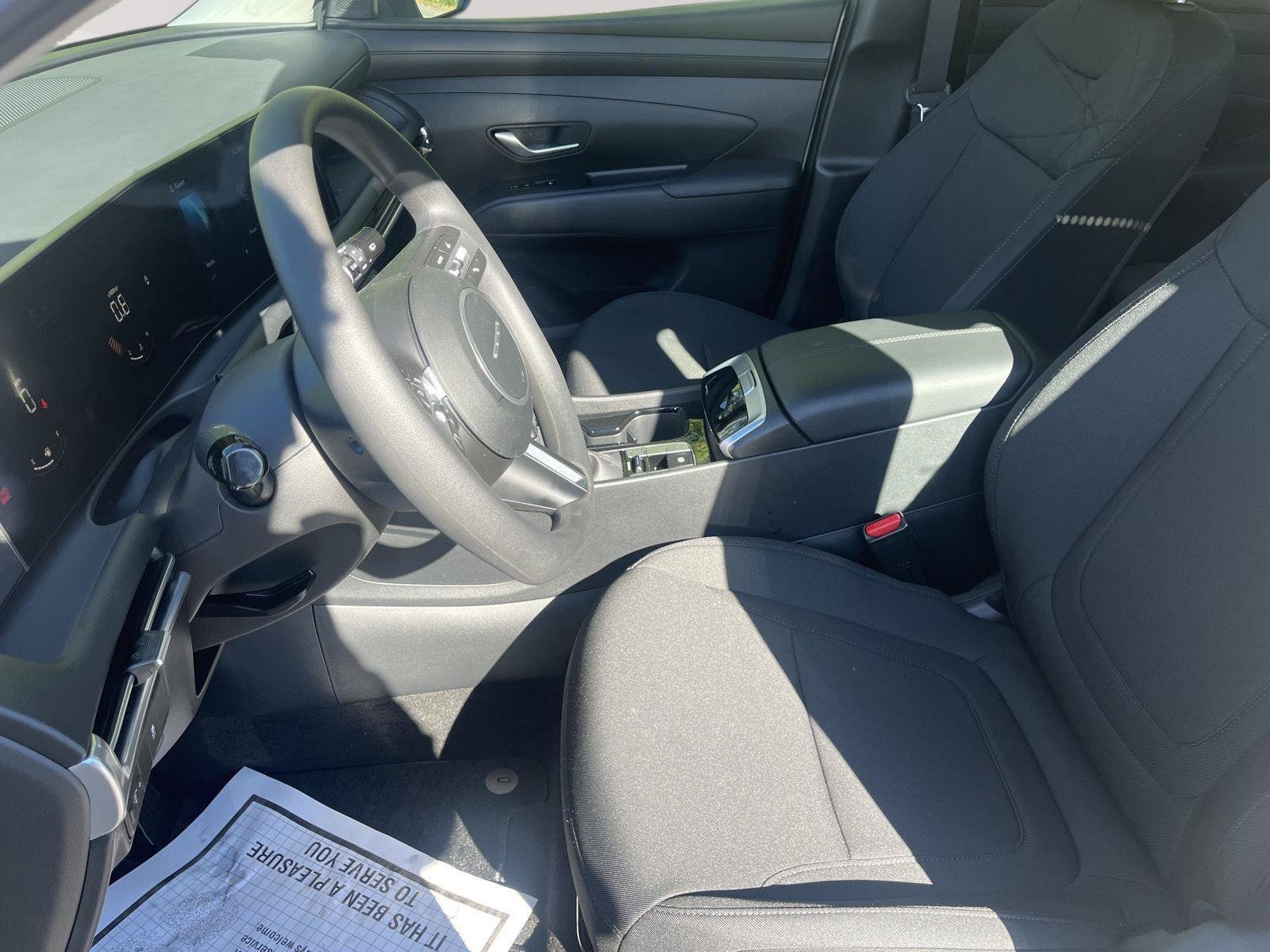 Used 2025 Hyundai Tucson SE AWD/4WD image 21