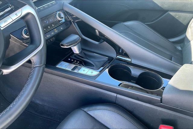 Certified 2023 Hyundai Elantra Limited image 17