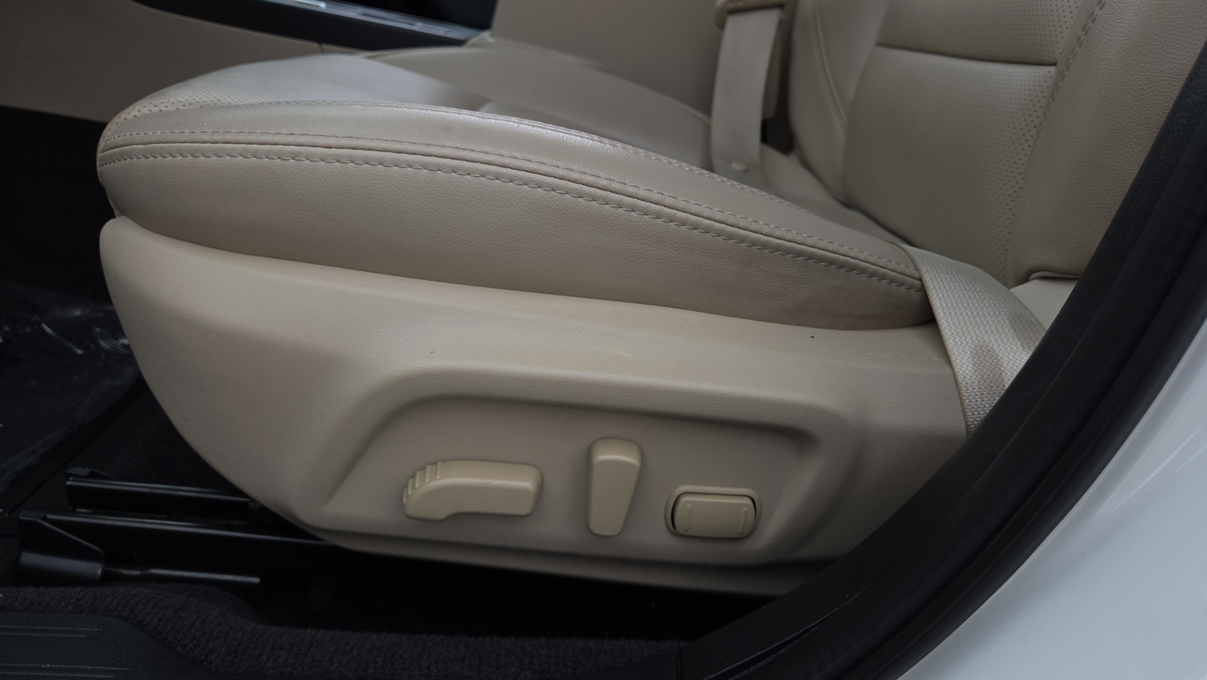 Used 2018 Subaru Outback 2.5i Limited image 11