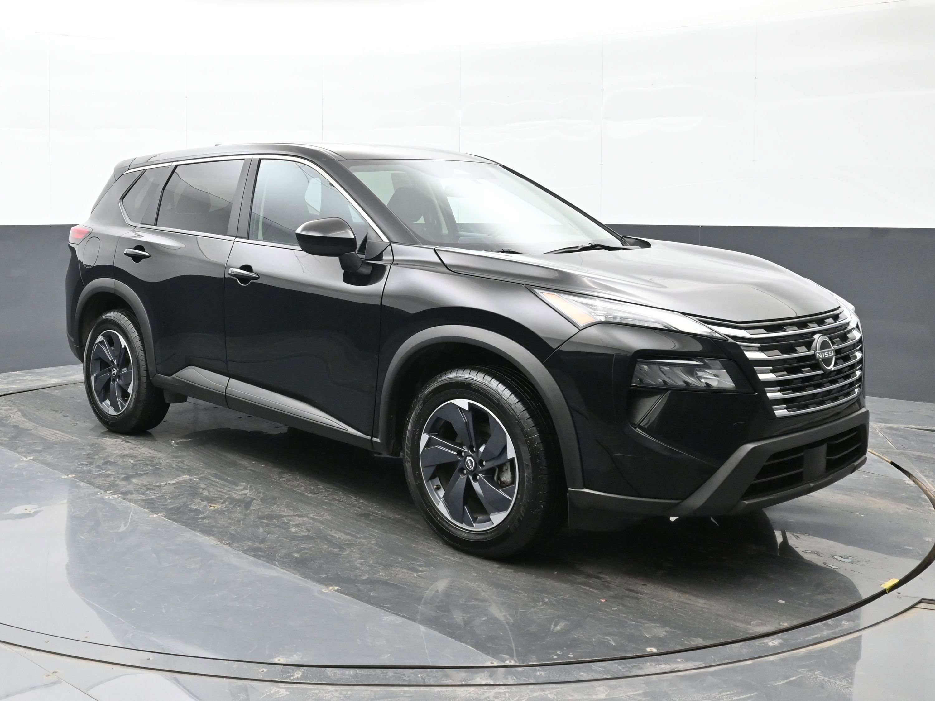 Used 2024 Nissan Rogue SV video 2