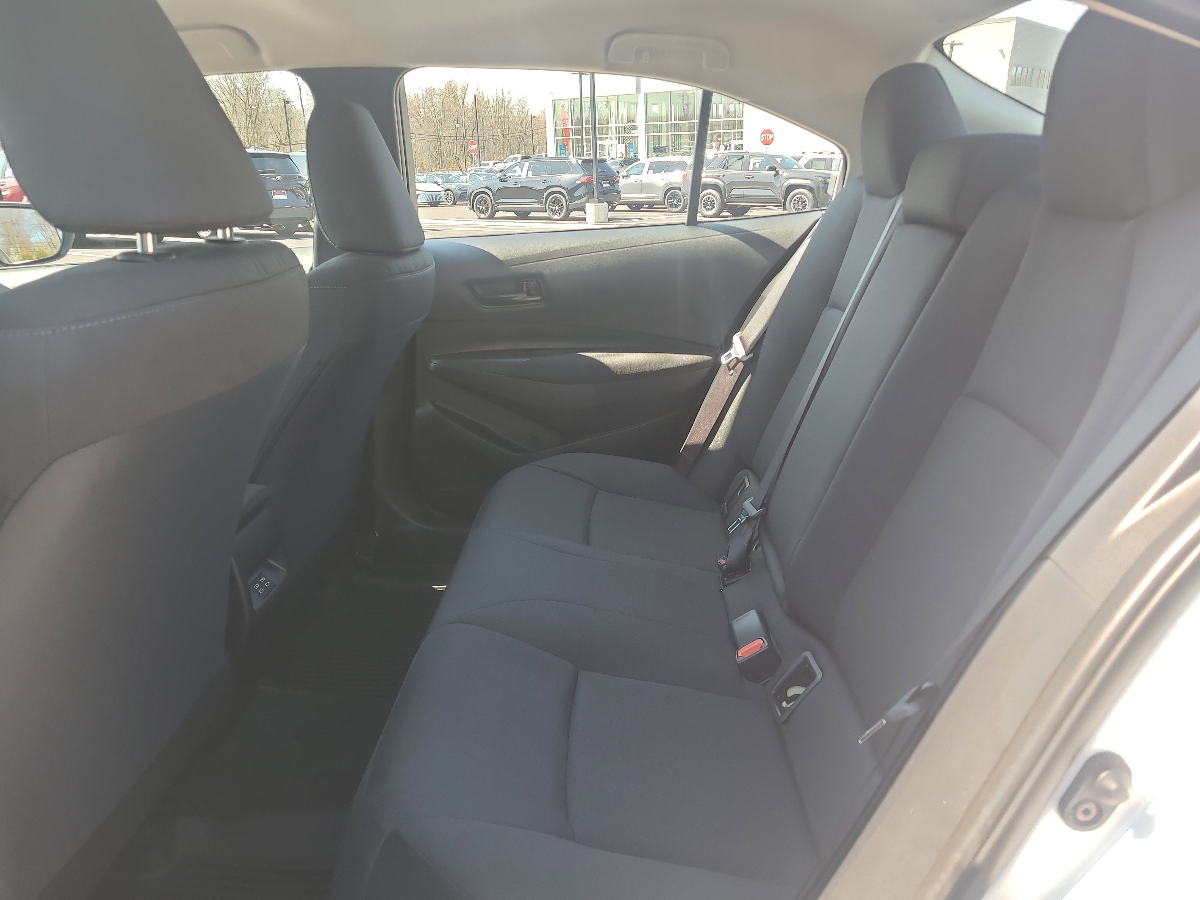 Certified 2025 Toyota Corolla LE image 27