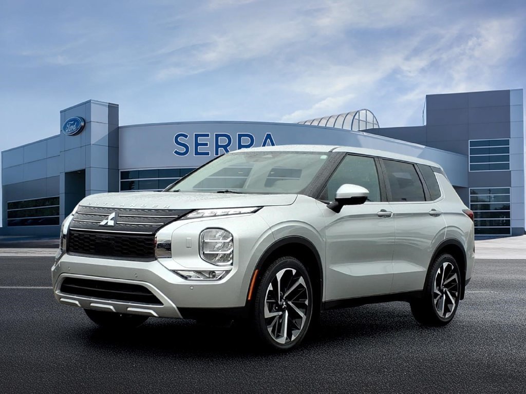 Used 2023 Mitsubishi Outlander SE AWD/4WD image 1
