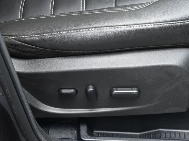 Used 2017 Ford Escape Titanium image 37
