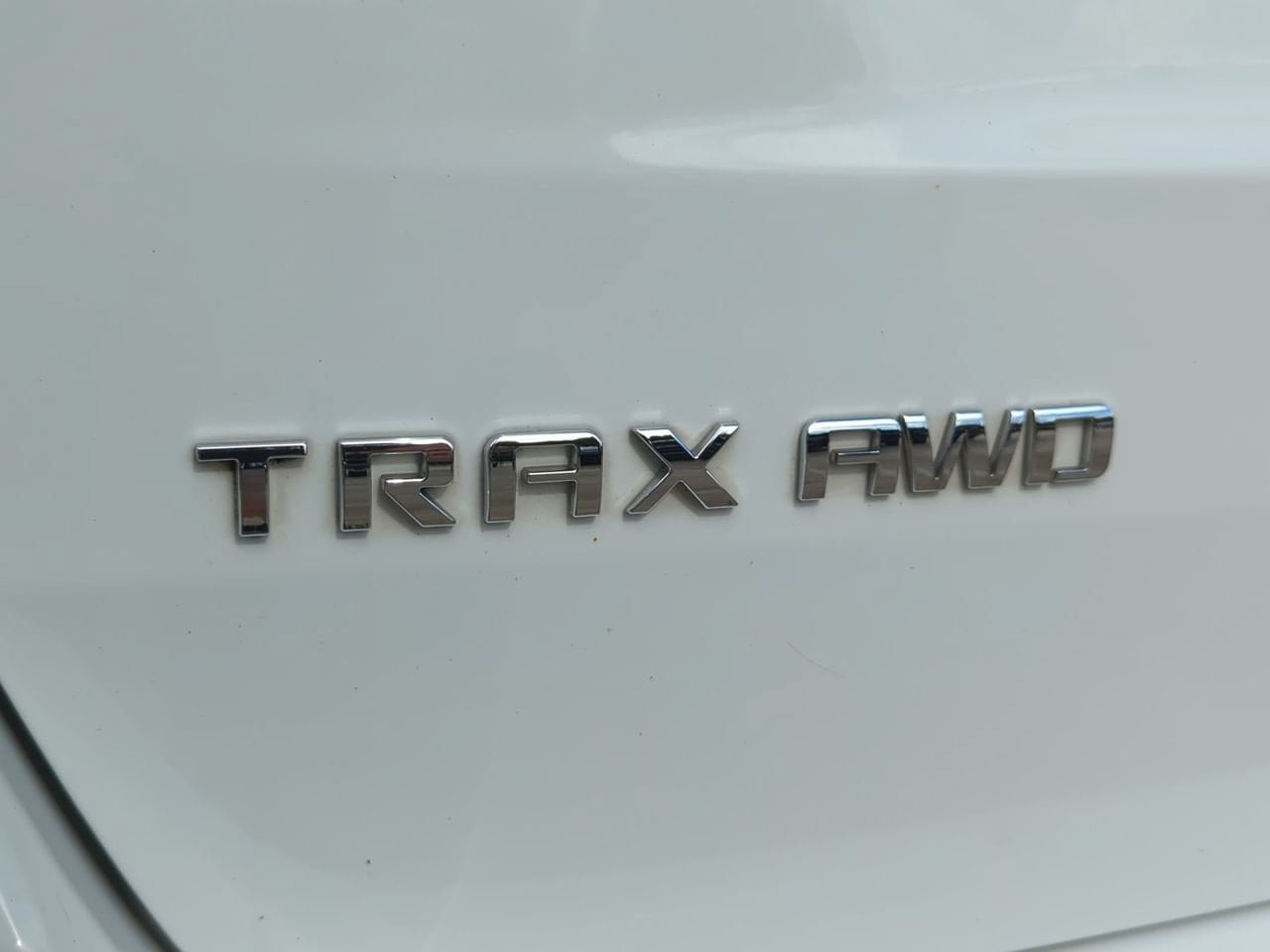 Used 2019 Chevrolet Trax LT w/ LT Convenience Package AWD/4WD image 4