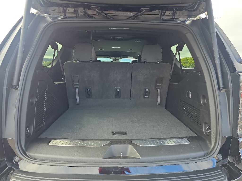 Certified 2025 Chevrolet Suburban Z71 AWD/4WD image 23