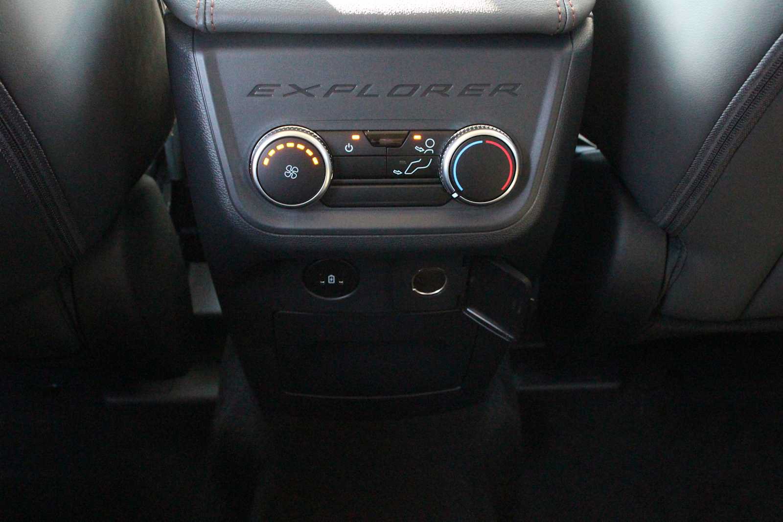 New 2026 Ford Explorer Active w/ Active Comfort Package RWD image 31