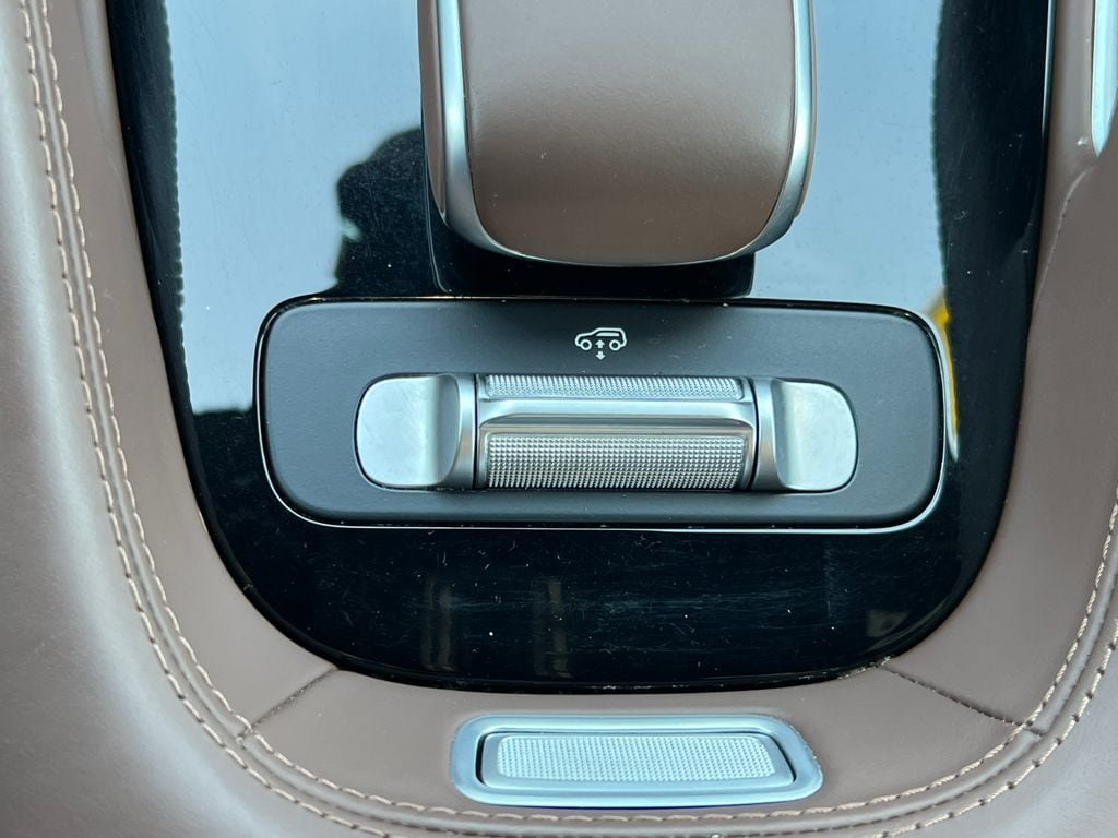 Certified 2024 Mercedes-Benz GLS 63 AMG 4MATIC image 30
