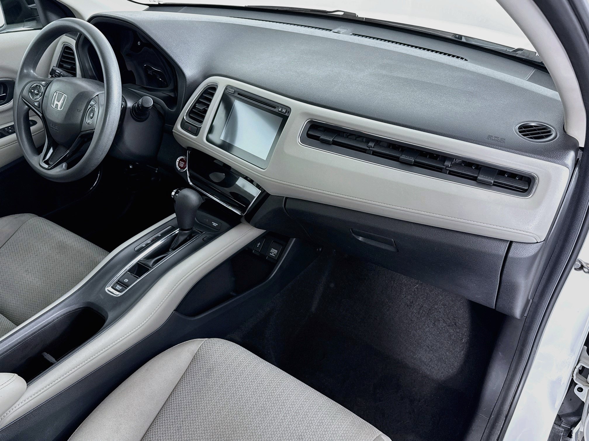 Certified 2017 Honda HR-V EX image 28