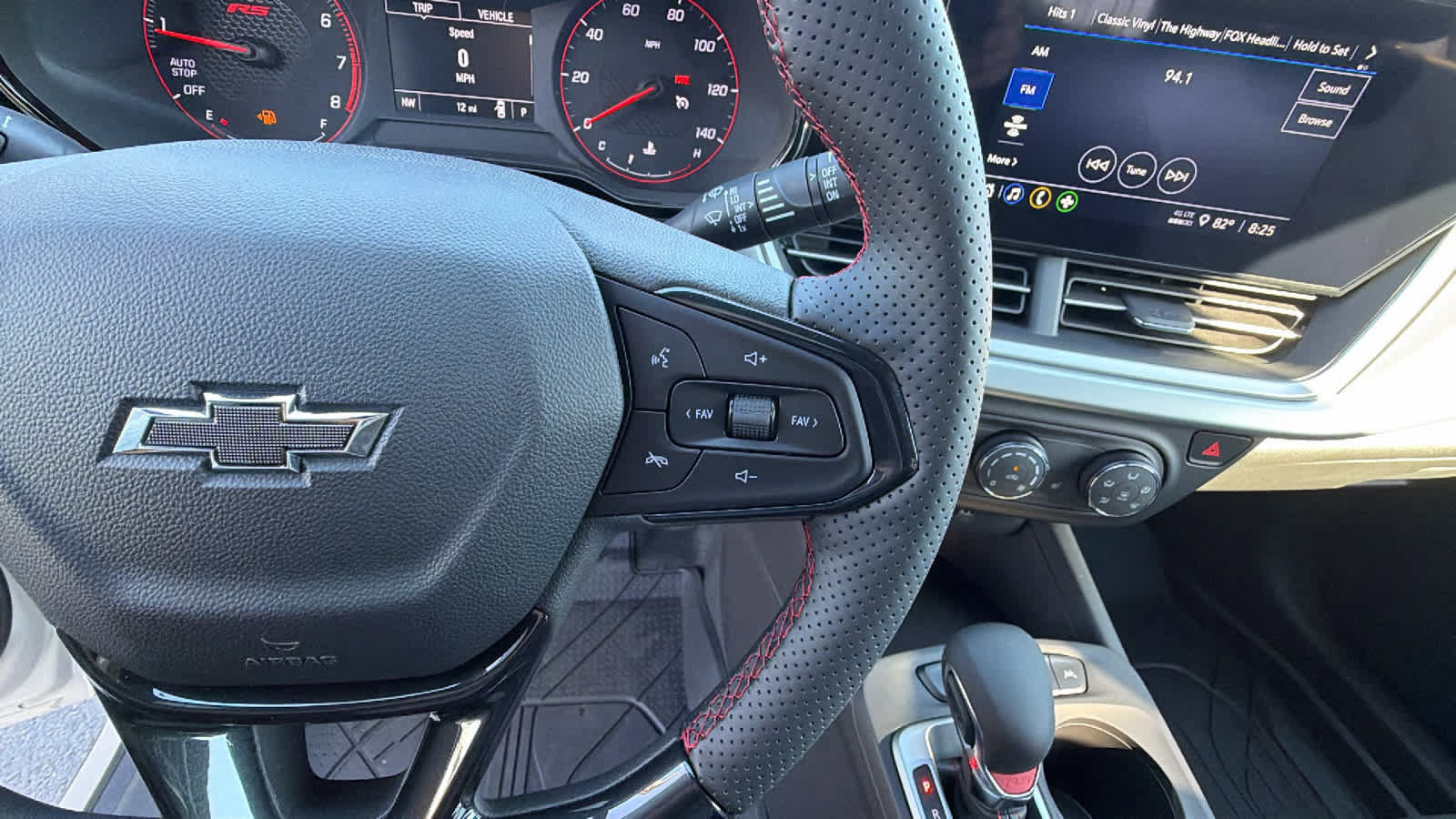 New 2026 Chevrolet Trax RS w/ Sunroof Package FWD image 20