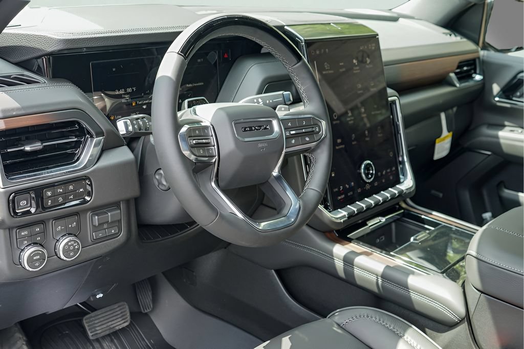 New 2026 GMC Yukon Denali w/ Denali Reserve Package AWD/4WD image 9