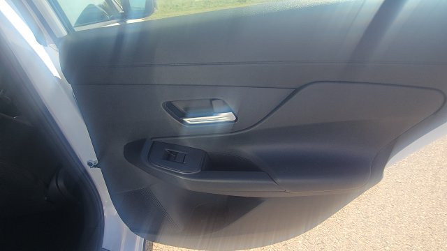 Used 2027 Nissan Sentra SR w/ SR All Weather Package FWD image 18