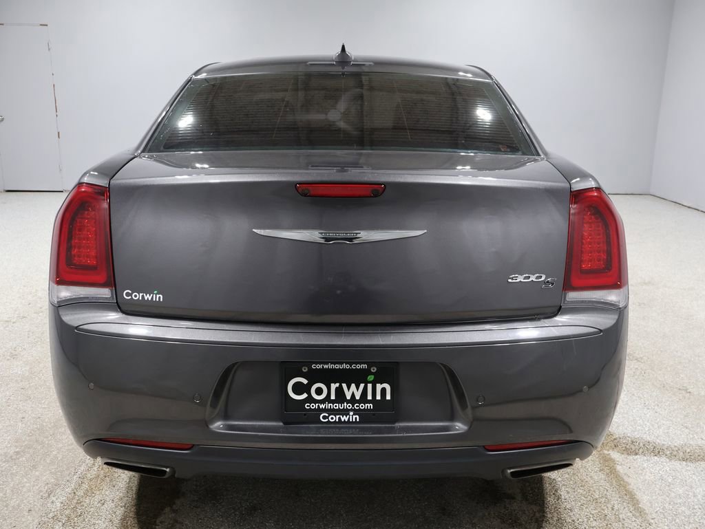 Certified 2018 Chrysler 300 S w/ 300S Premium Group image 4