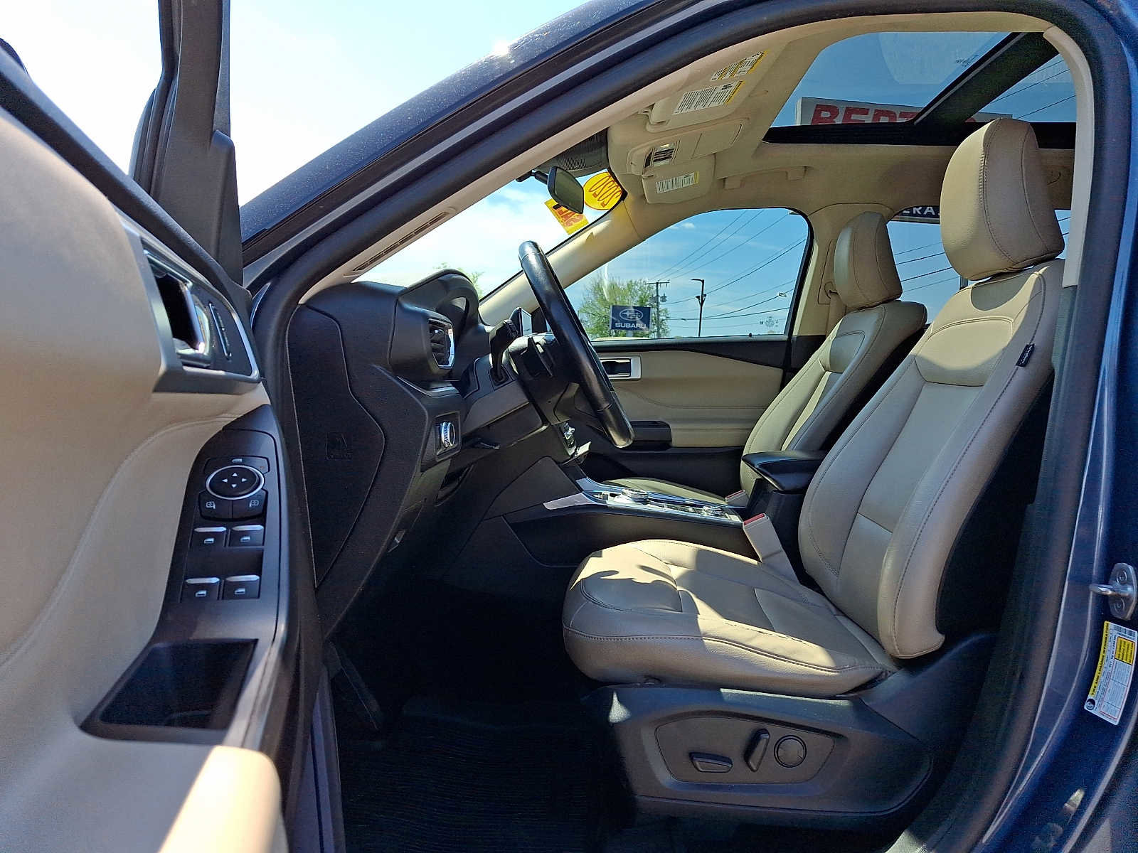 Used 2020 Ford Explorer XLT w/ Equipment Group 202A AWD/4WD image 15