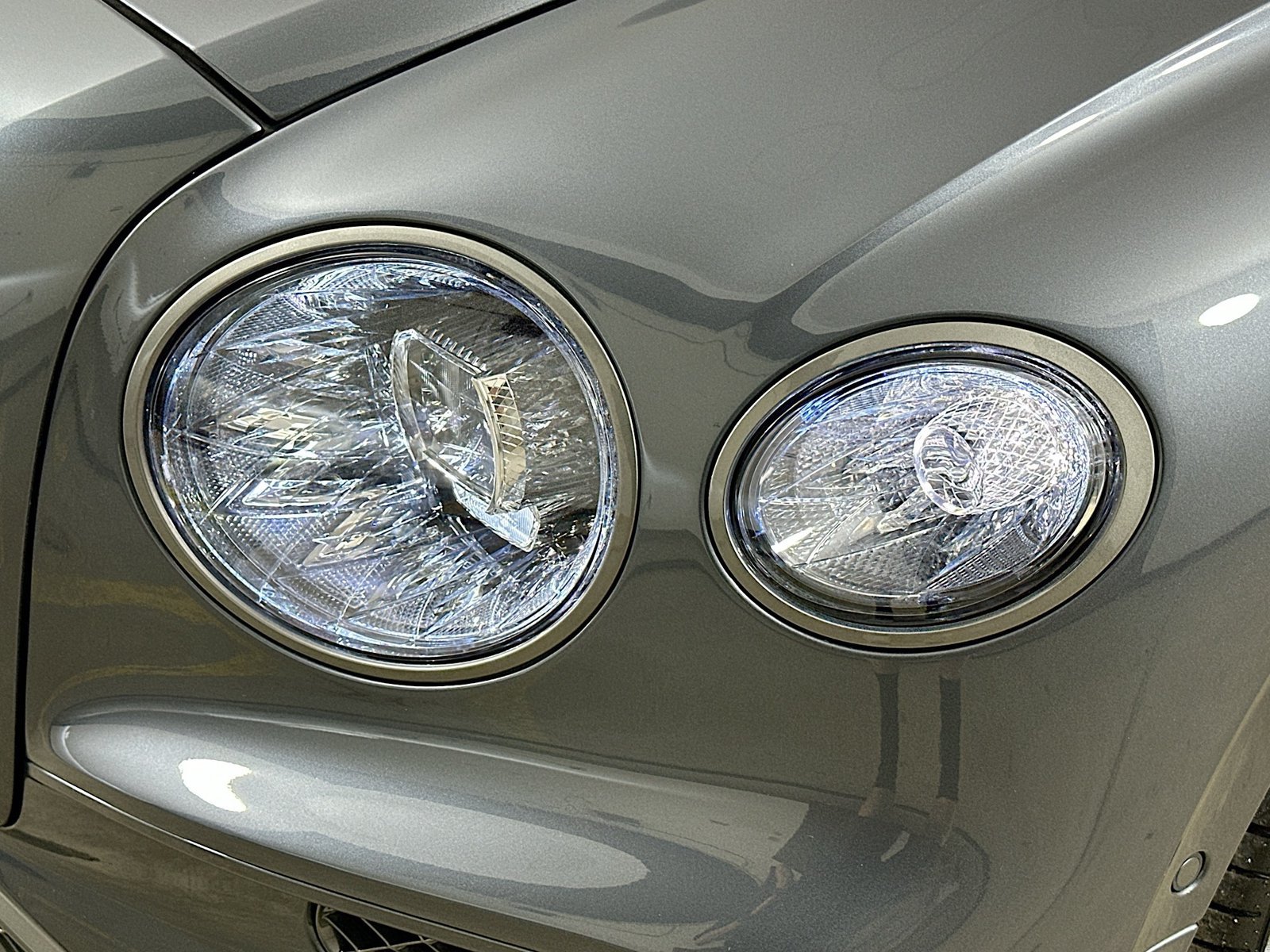 New 2026 Bentley Flying Spur Plug-In Hybrid AWD/4WD image 56
