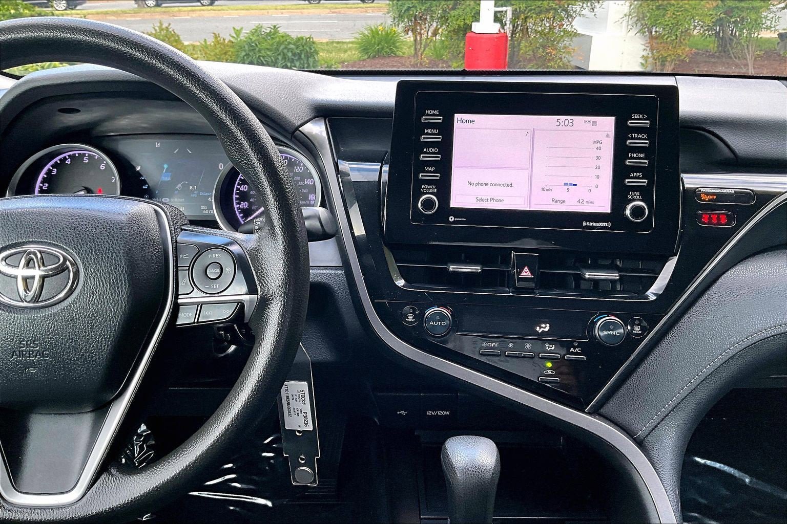 Used 2022 Toyota Camry LE AWD/4WD image 6