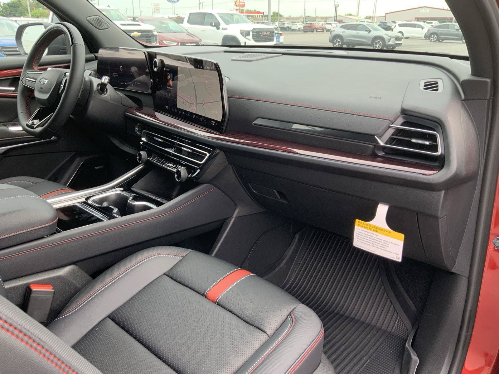 New 2026 Chevrolet Traverse RS w/ LPO, Floor Liner Package FWD image 61