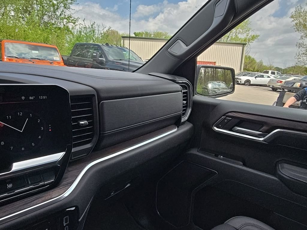 Used 2025 GMC Sierra 1500 SLT image 23