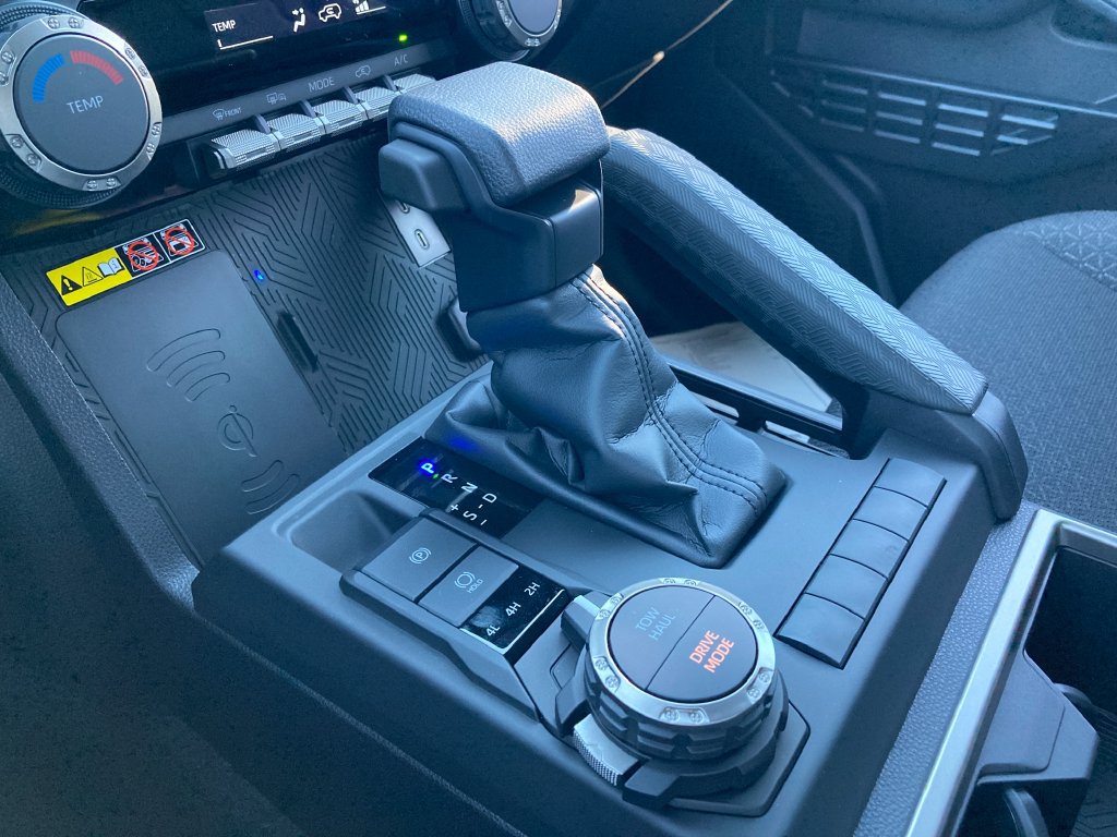 New 2026 Toyota 4Runner SR5 AWD/4WD image 16