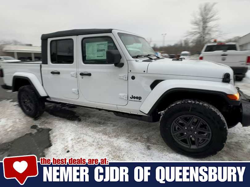 New 2026 Jeep Gladiator Sport AWD/4WD image 2