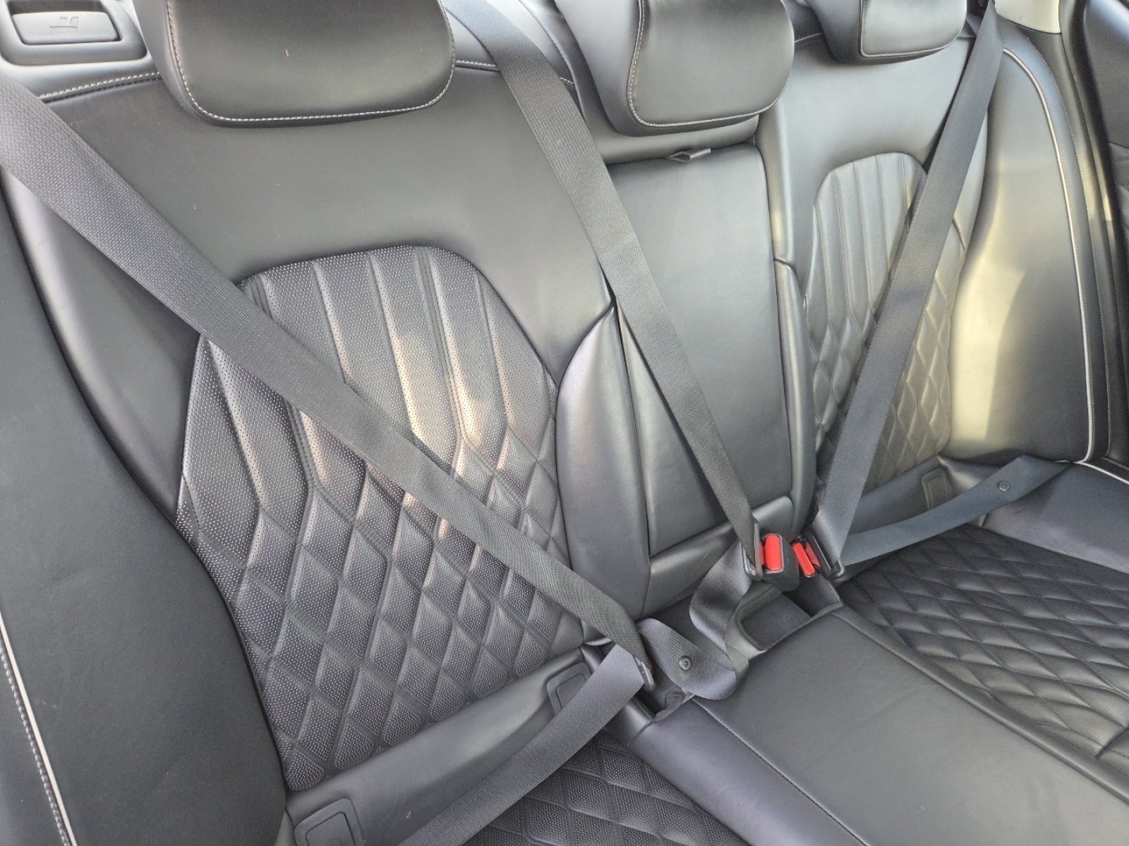 Used 2020 Genesis G70 3.3T w/ Prestige Package image 27