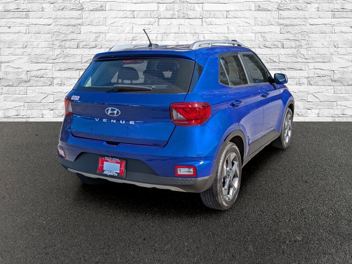 Used 2025 Hyundai Venue SEL FWD image 8