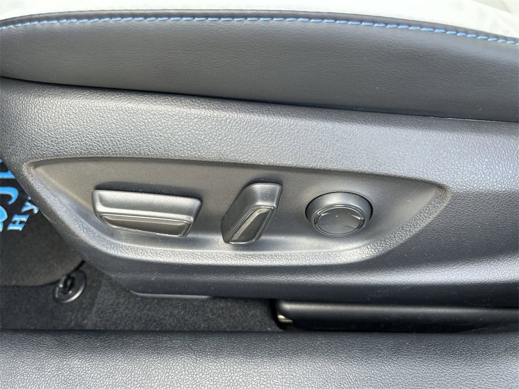 Used 2019 Toyota Prius Limited image 21