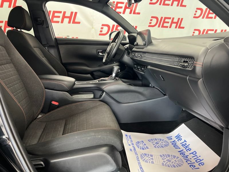 Used 2025 Honda HR-V Sport image 12