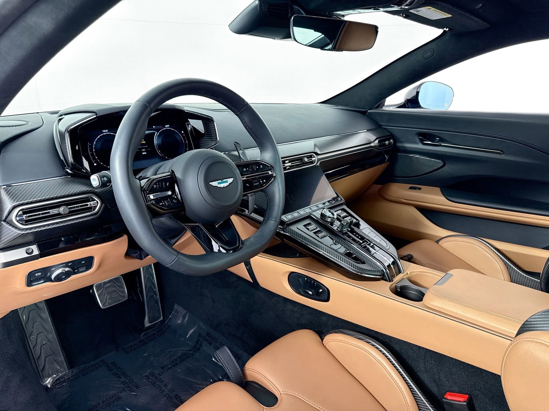 Used 2025 Aston Martin V8 Vantage Coupe image 19