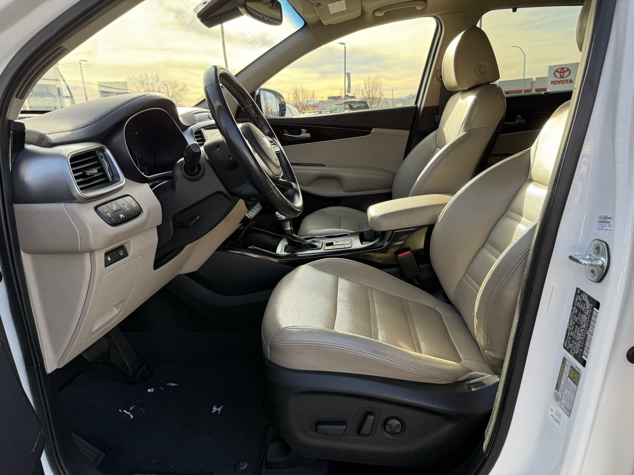 Used 2019 Kia Sorento EX w/ EX Touring Package image 25