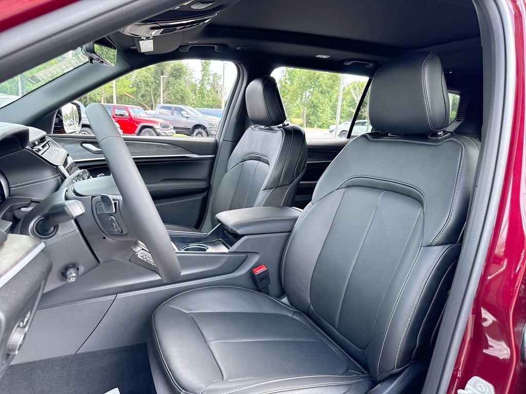 New 2026 Jeep Grand Cherokee L Limited AWD/4WD image 13