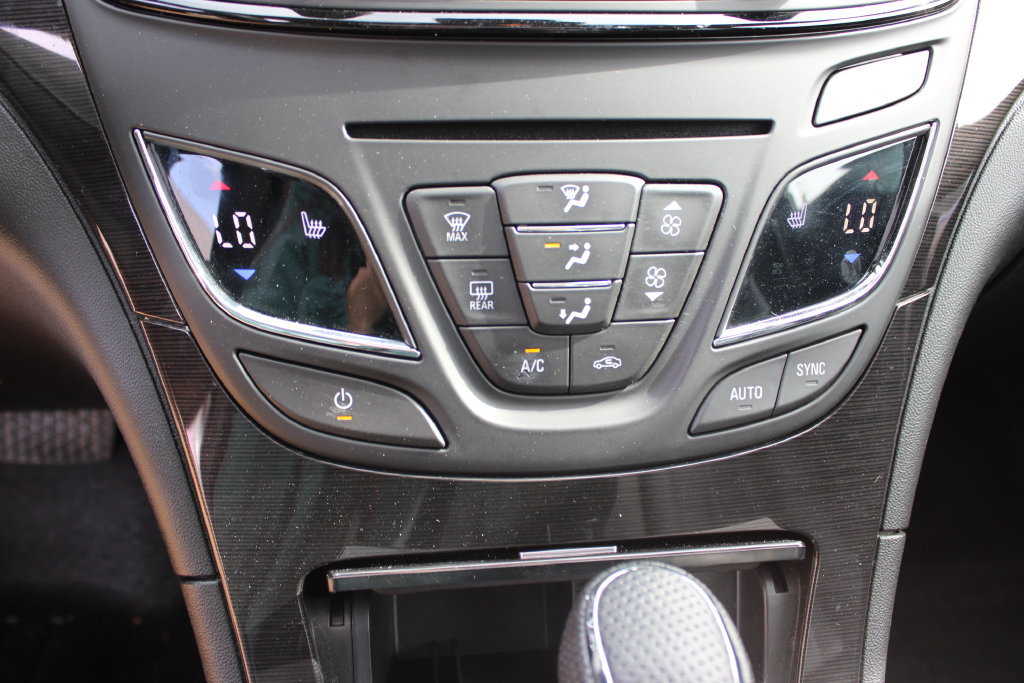 Used 2015 Buick Regal Premium w/ Experience Buick Package FWD image 21