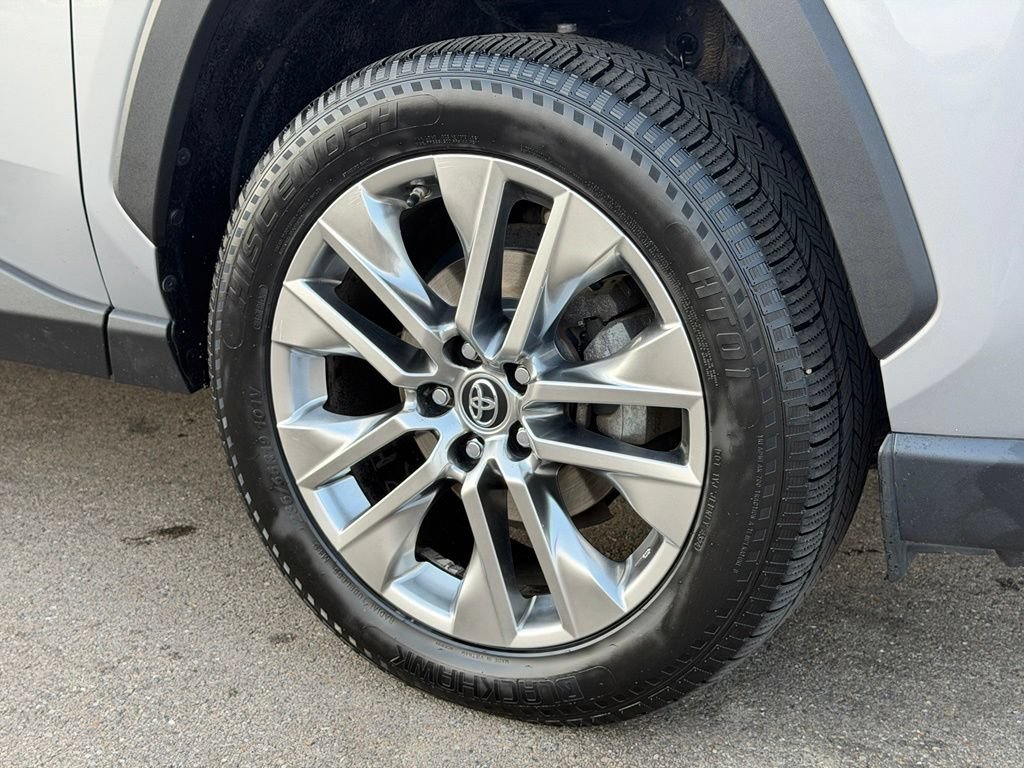 Used 2019 Toyota RAV4 Limited w/ All Weather Liner Package AWD/4WD image 26