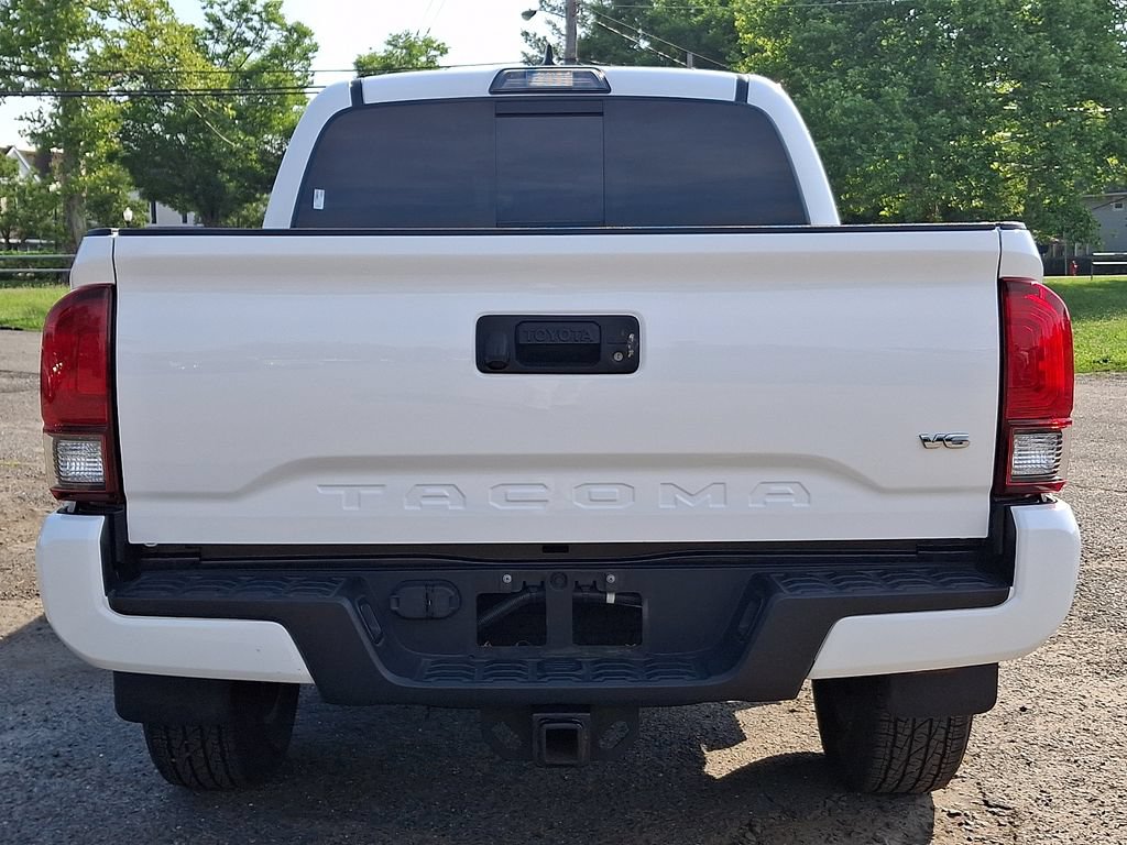 Used 2019 Toyota Tacoma TRD Sport AWD/4WD image 5