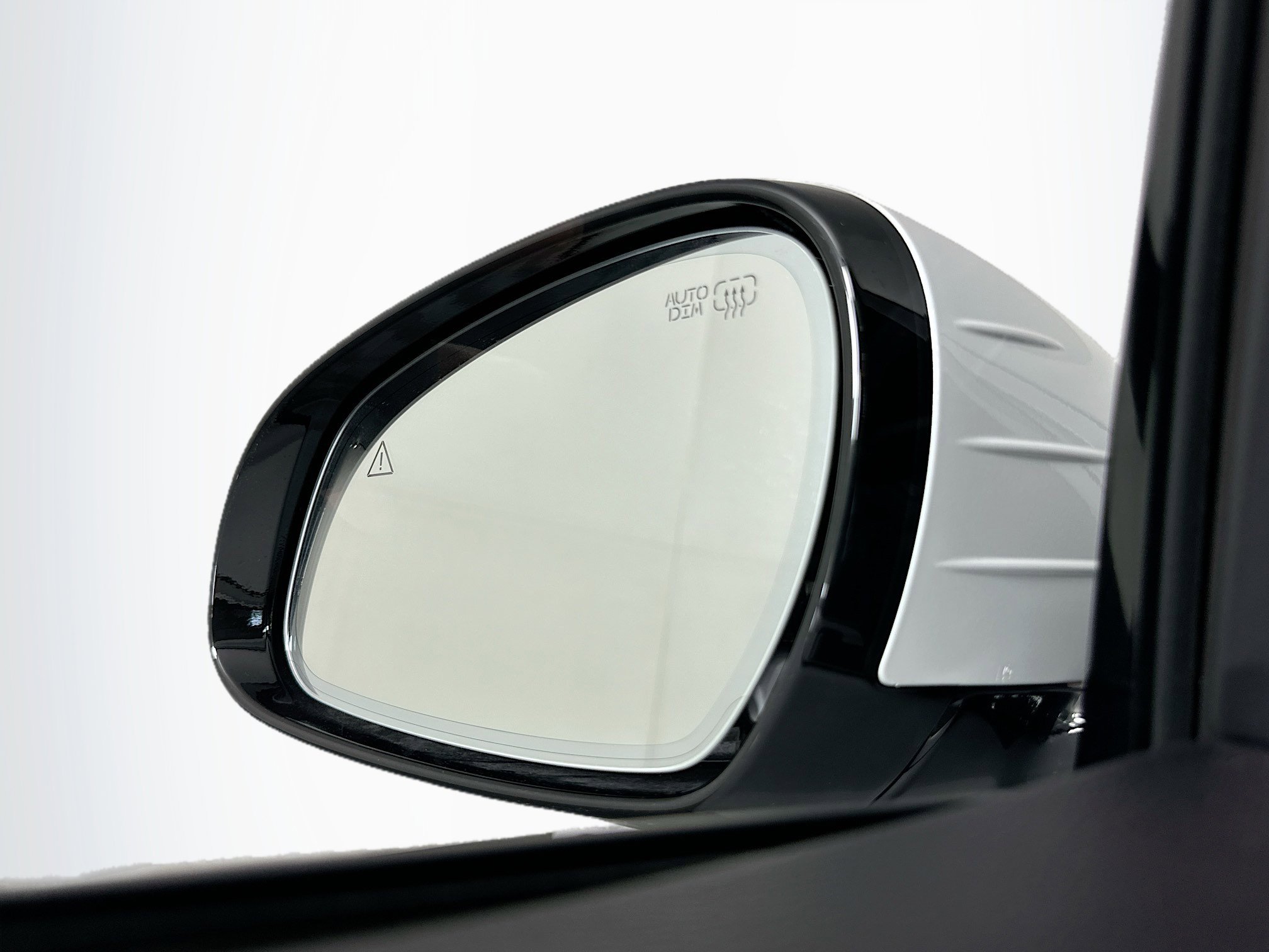 Used 2026 Genesis G70 2.5T Prestige image 16