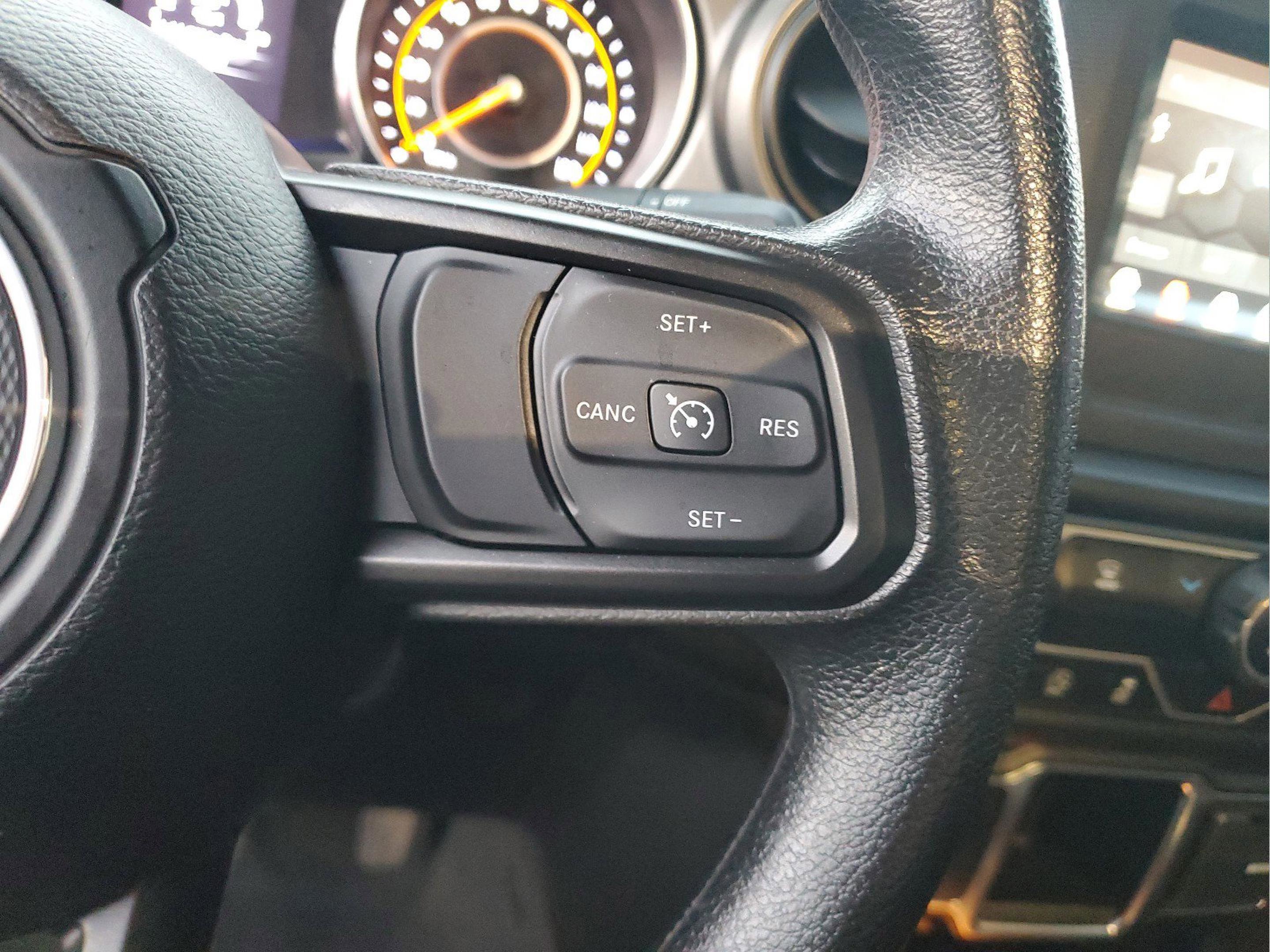 Certified 2022 Jeep Gladiator Sport image 13