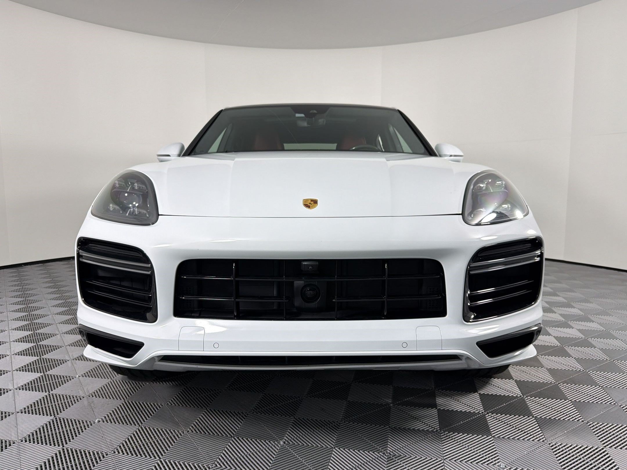 Certified 2023 Porsche Cayenne Turbo AWD/4WD image 13
