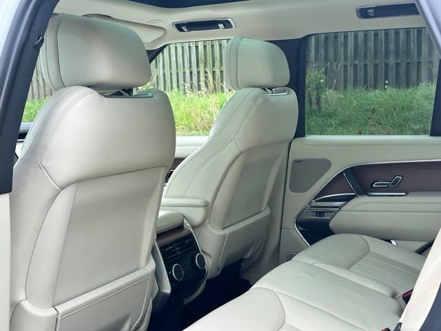 Certified 2023 Land Rover Range Rover SE AWD/4WD image 18