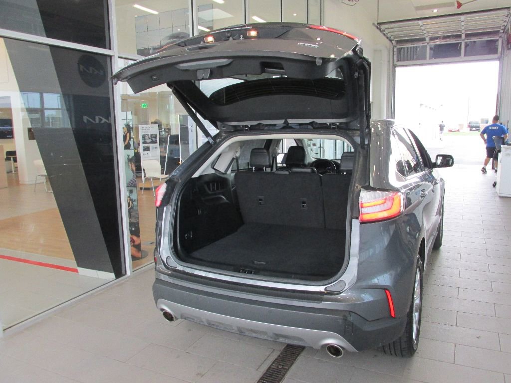Used 2022 Ford Edge Titanium image 31