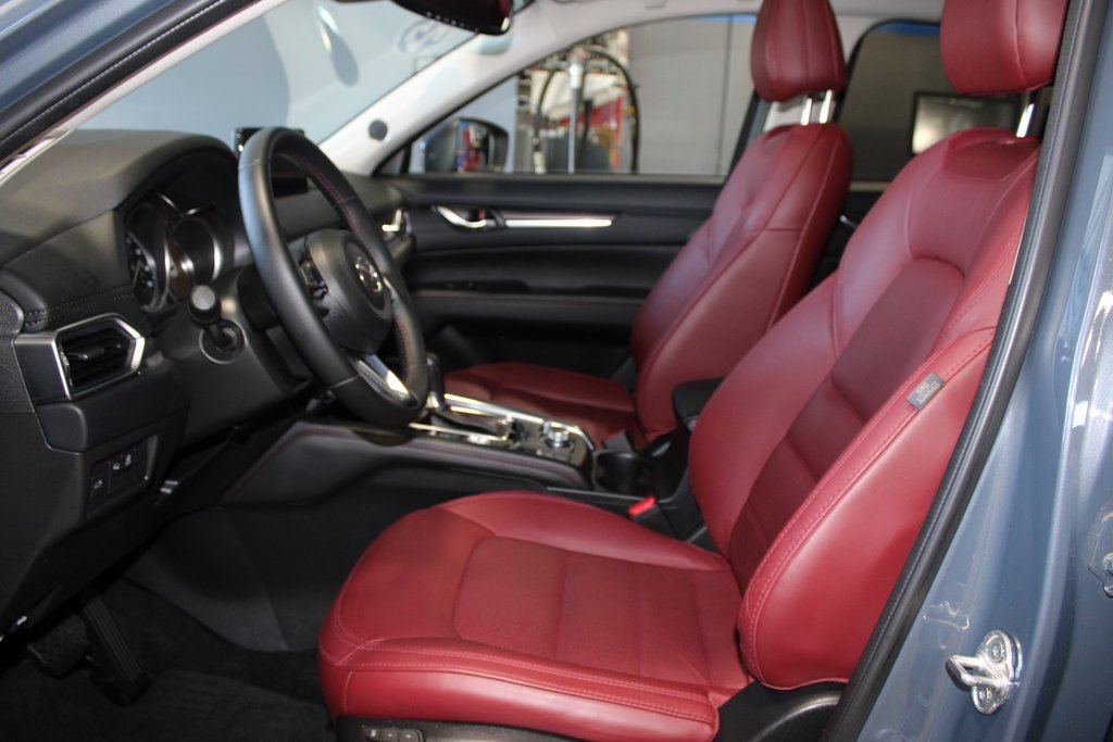 Used 2023 MAZDA CX-5 Carbon Edition image 13
