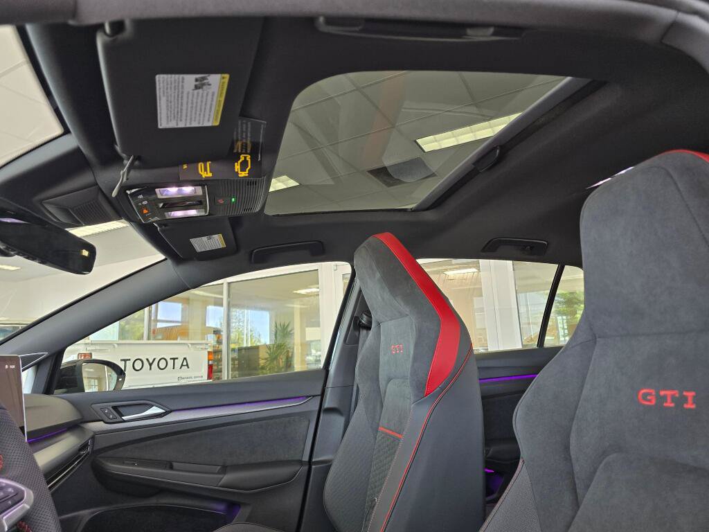 New 2026 Volkswagen GTI SE FWD image 19