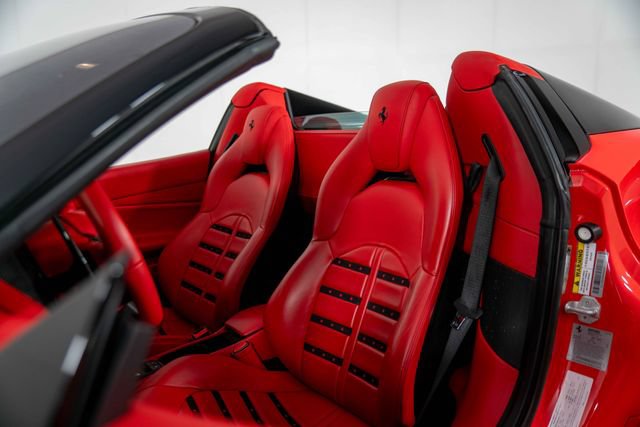 Used 2018 Ferrari 488 Spider RWD image 16