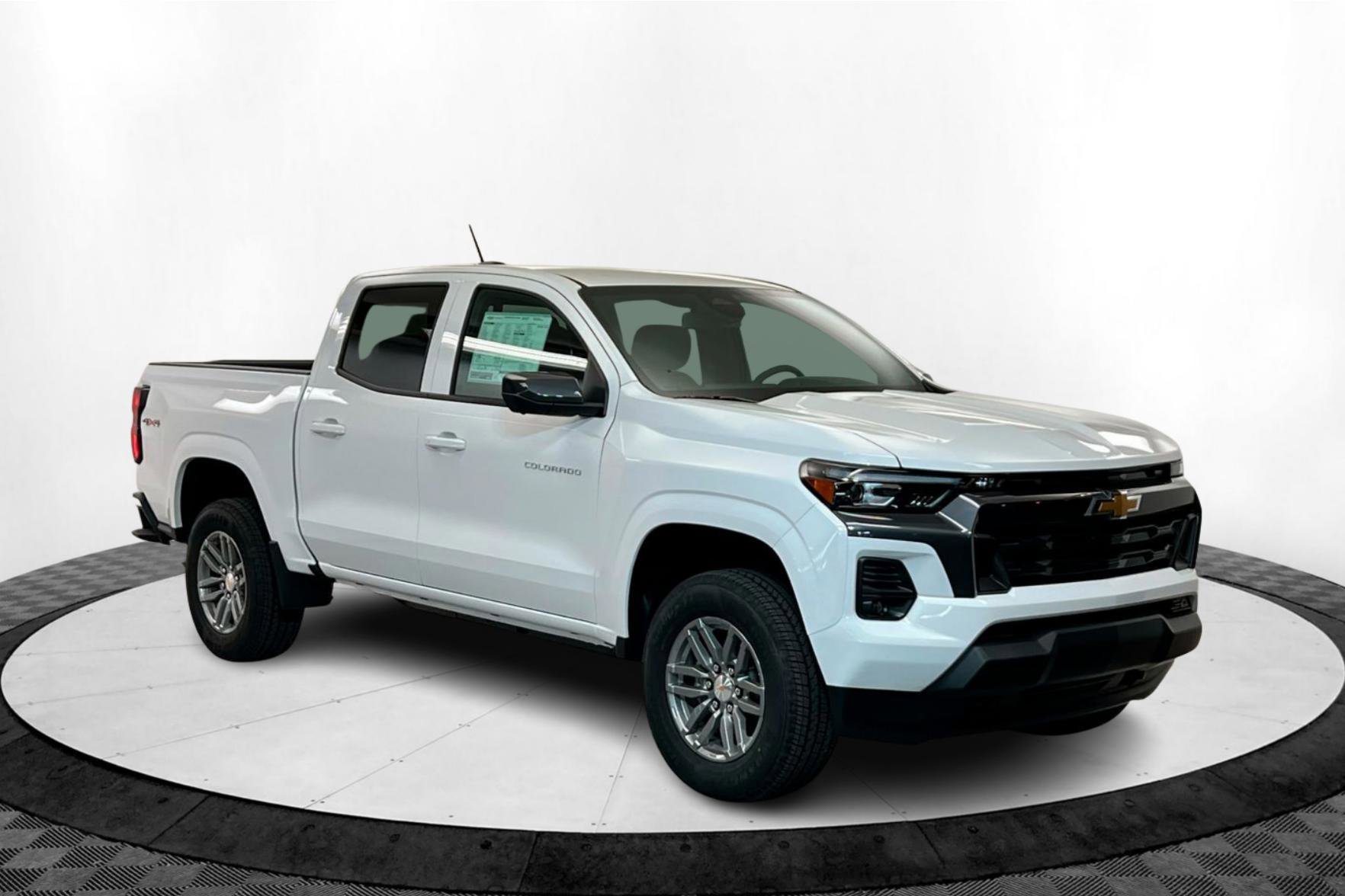 New 2025 Chevrolet Colorado LT w/ LT Convenience Package image 8